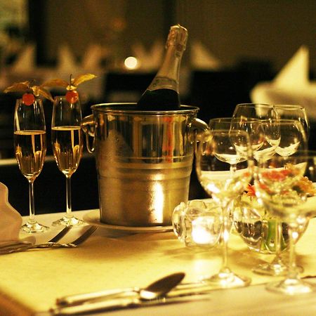Hotel-Restauracja Platan Chrzanów Kültér fotó