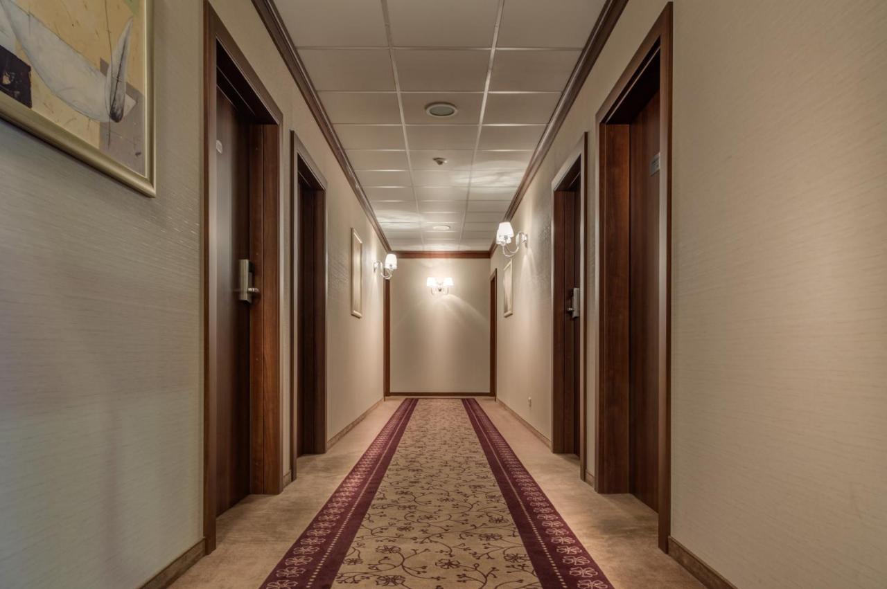 Hotel-Restauracja Platan Chrzanów Kültér fotó
